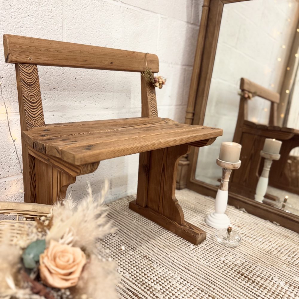 Petit banc rustique